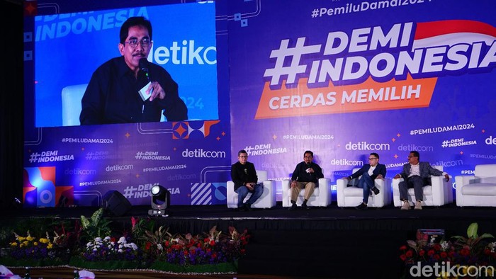 foto-staf-ahli-menteri-kominfo-bidang-komunikasi-media-massa-widodo-muktiyo-saat-mengikuti-acara-demi-indonesia-cerdas-memilih_169
